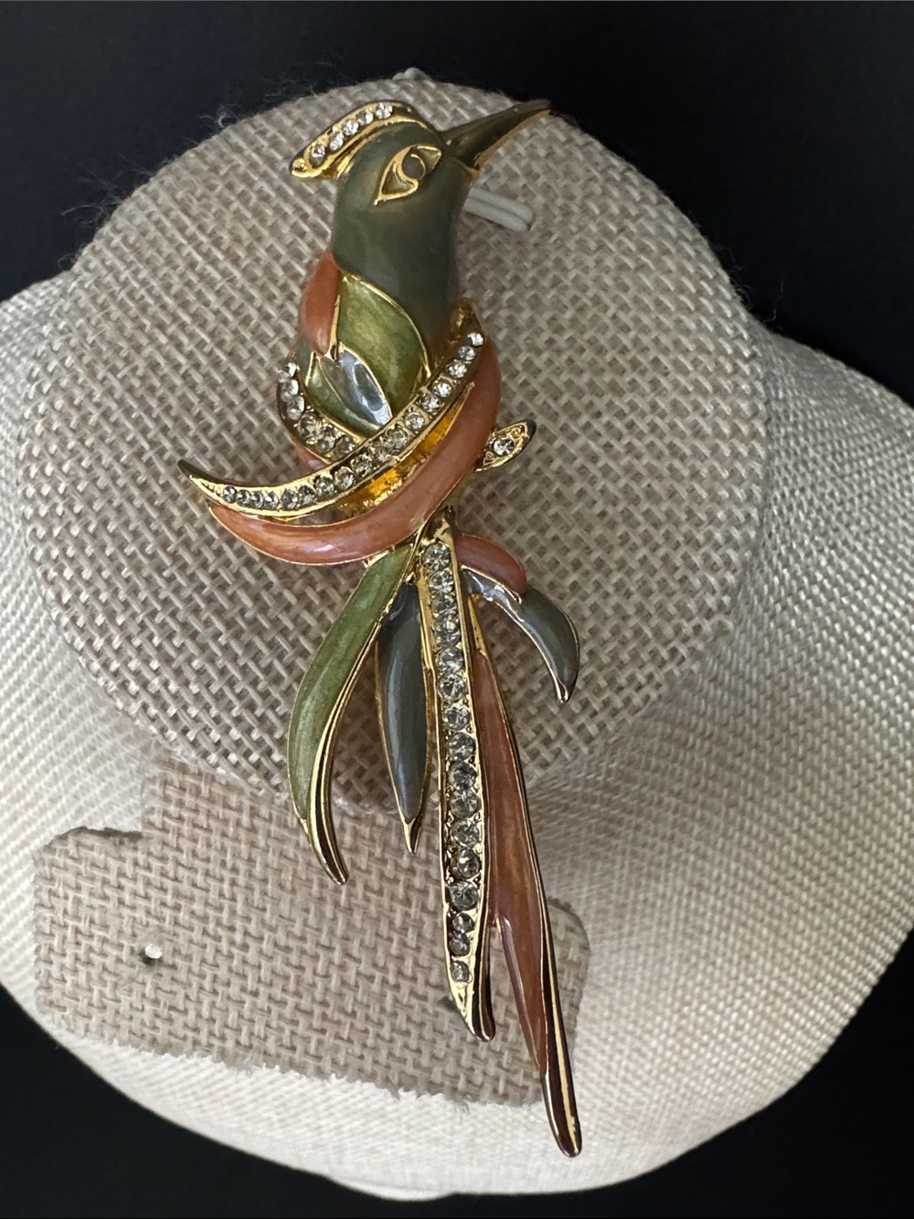 VTG Lind 14KGE Tropical Bird Brooch Gold Tone and Rhinestones